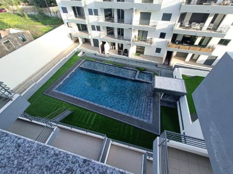 Apartamento T3 em Condomínio com Piscina e jardim novo a estrear!!!