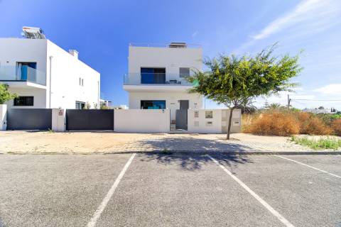 Moradia de Luxo com Vista Deslumbrante para a Ria Formosa - Cavacos, Olhão