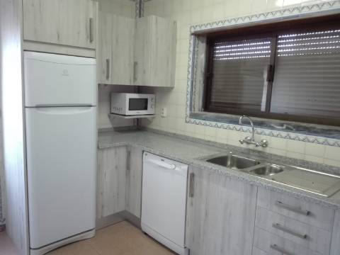 Arrendamento Anual - Moradia T4 de Charme na Praia da Lota (Manta Rota)