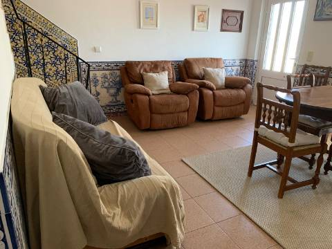 Arrendamento Anual - Moradia T4 de Charme na Praia da Lota (Manta Rota)