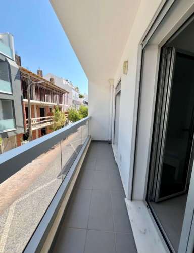 Apartamento T2 Mobilado com Elevador e Varandas
