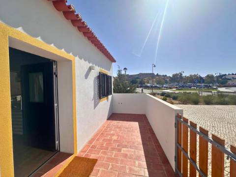 Moradia T2+1 Centro de Castro Marim - disponível de outubro a junho!