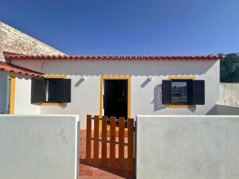 Moradia T2+1 Centro de Castro Marim - disponível de outubro a junho!