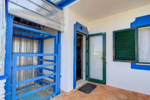 Moradia T5 com Terreno Urbano de 1.972 m² em Monte Francisco - Um Refúgio Tranquilo com Vista Aberta