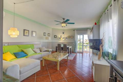 Moradia T5 com Terreno Urbano de 1.972 m² em Monte Francisco - Um Refúgio Tranquilo com Vista Aberta