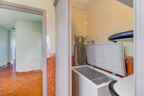 Moradia T5 com Terreno Urbano de 1.972 m² em Monte Francisco - Um Refúgio Tranquilo com Vista Aberta