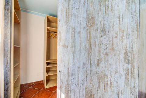 Moradia T5 com Terreno Urbano de 1.972 m² em Monte Francisco - Um Refúgio Tranquilo com Vista Aberta