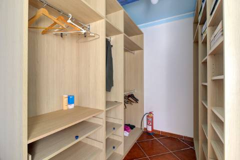 Moradia T5 com Terreno Urbano de 1.972 m² em Monte Francisco - Um Refúgio Tranquilo com Vista Aberta