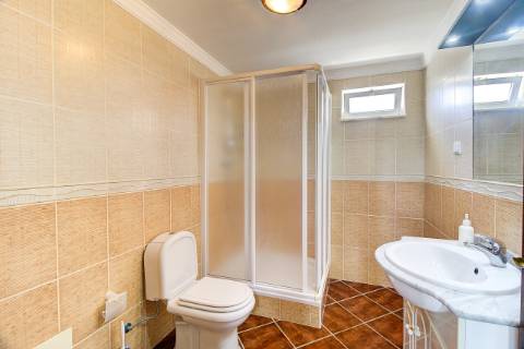 Moradia T5 com Terreno Urbano de 1.972 m² em Monte Francisco - Um Refúgio Tranquilo com Vista Aberta