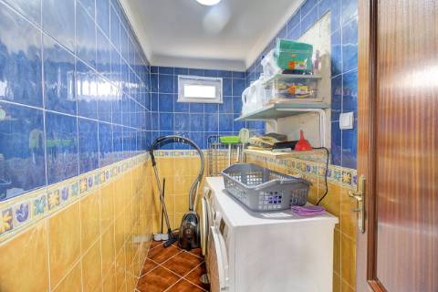 Moradia T5 com Terreno Urbano de 1.972 m² em Monte Francisco - Um Refúgio Tranquilo com Vista Aberta