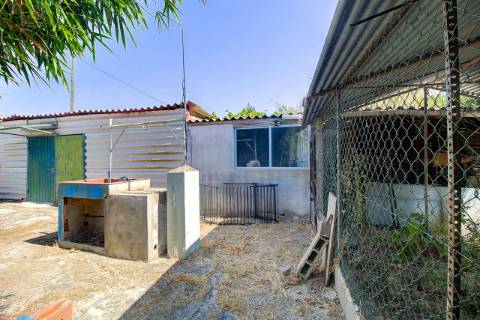 Moradia T5 com Terreno Urbano de 1.972 m² em Monte Francisco - Um Refúgio Tranquilo com Vista Aberta