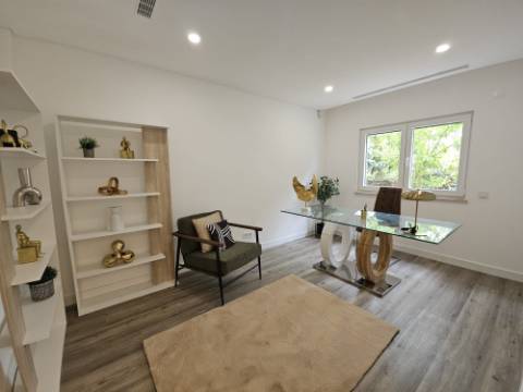 Fantástica; Moradia V4 Independente com Piscina na Herdade da Aroeira, excelente oportunidade