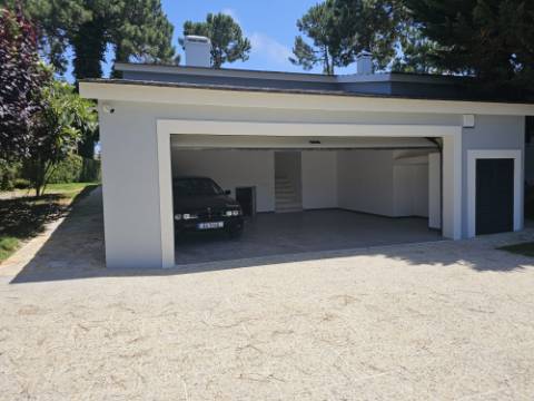 Fantástica; Moradia V4 Independente com Piscina na Herdade da Aroeira, excelente oportunidade