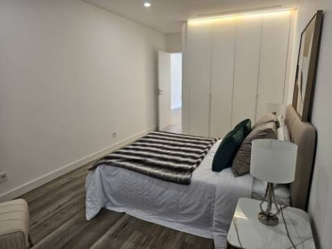 Fantástica; Moradia V4 Independente com Piscina na Herdade da Aroeira, excelente oportunidade