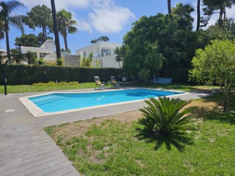 Fantástica; Moradia V4 Independente com Piscina na Herdade da Aroeira, excelente oportunidade