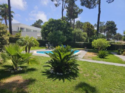 Fantástica; Moradia V4 Independente com Piscina na Herdade da Aroeira, excelente oportunidade