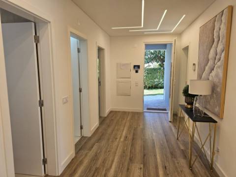 Fantástica; Moradia V4 Independente com Piscina na Herdade da Aroeira, excelente oportunidade