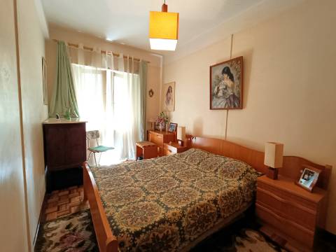 Apartamento T3 em Olhão.