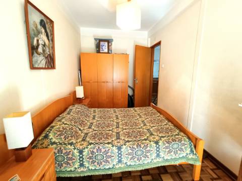 Apartamento T3 em Olhão.