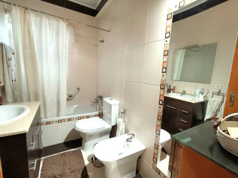 Apartamento T3 em Olhão.