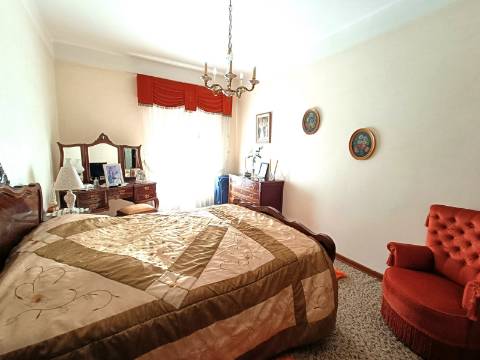 Apartamento T3 em Olhão.