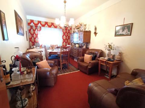 Apartamento T3 em Olhão.