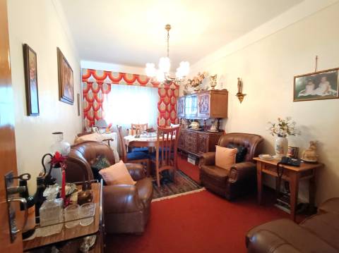 Apartamento T3 em Olhão.