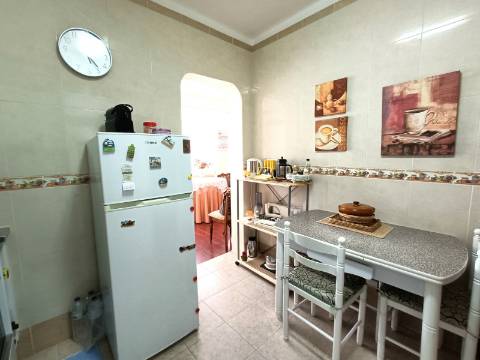 Apartamento T3 em Olhão.