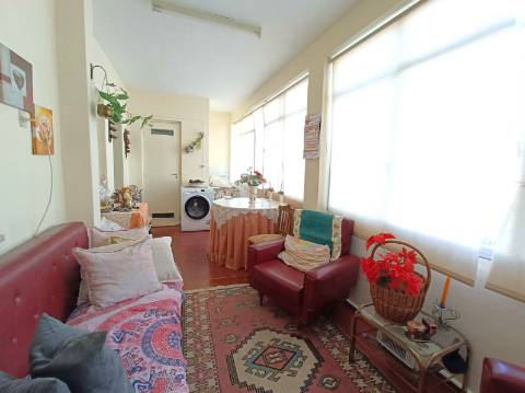 Apartamento T3 em Olhão.