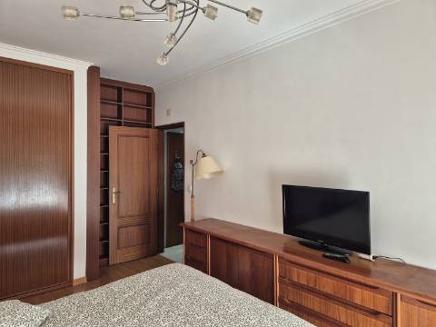 Apartamento T2 com áreas grandes em Vila Real de Santo António