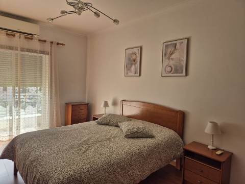 Apartamento T2 com áreas grandes em Vila Real de Santo António