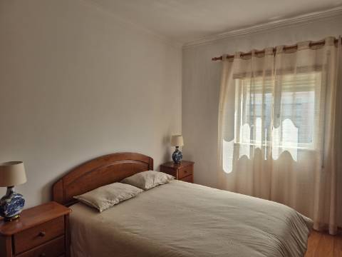 Apartamento T2 com áreas grandes em Vila Real de Santo António