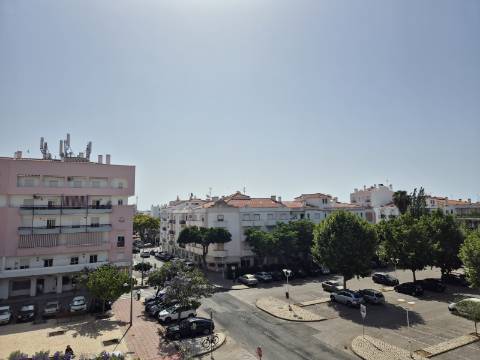 Apartamento T2 com áreas grandes em Vila Real de Santo António