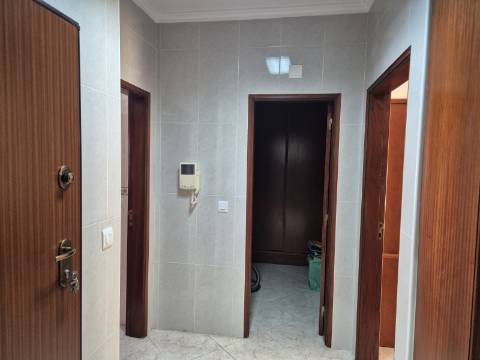 Apartamento T2 com áreas grandes em Vila Real de Santo António