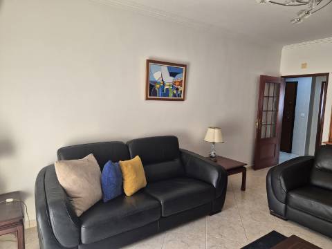 Apartamento T2 com áreas grandes em Vila Real de Santo António