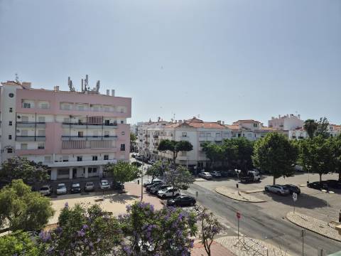 Apartamento T2 com áreas grandes em Vila Real de Santo António