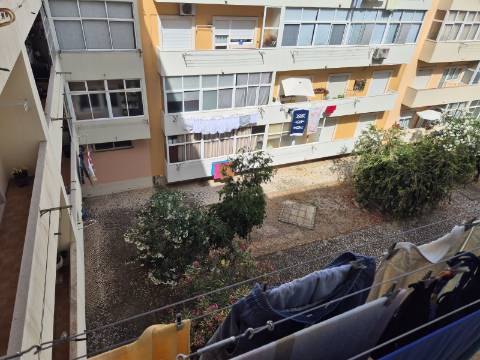 Apartamento T2 com áreas grandes em Vila Real de Santo António