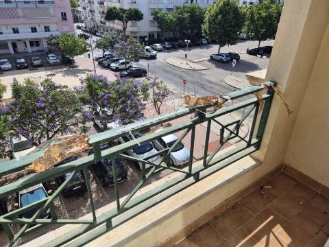 Apartamento T2 com áreas grandes em Vila Real de Santo António