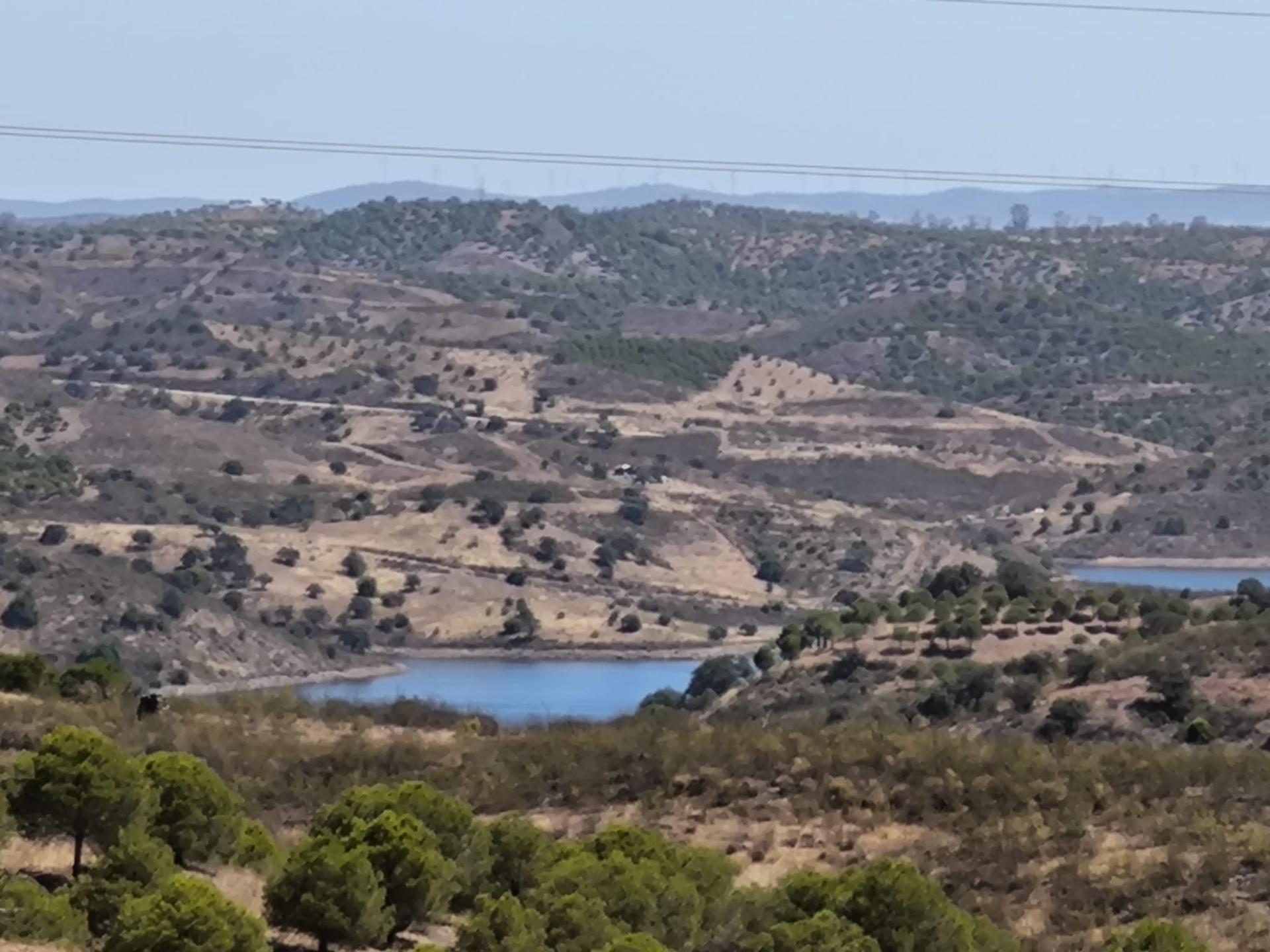 TERRENO URBANO - COM POSSIBILIDADE DE CONSTRUÇÃO MORADIA E TURISMO - VISTA LAGO E VISTA MAR - BRENHOSA - ODELEITE - CASTRO MARIM - ALGARVE