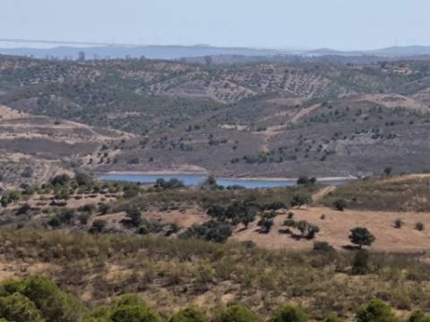 TERRENO URBANO - COM POSSIBILIDADE DE CONSTRUÇÃO MORADIA E TURISMO - VISTA LAGO E VISTA MAR - BRENHOSA - ODELEITE - CASTRO MARIM - ALGARVE