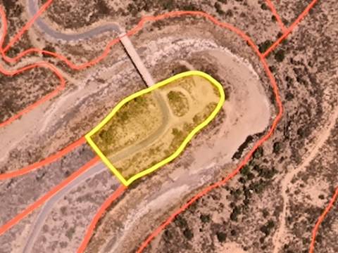 TERRENO COM 4.560 m2 - COM RUINA DE 100 M2 - ARRECADAÇÃO - JUNTO A BARRAGEM DO BELICHE - BARREIROS - CASTRO MARIM - ALGARVE