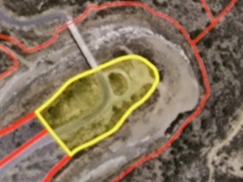 TERRENO COM 4.560 m2 - COM RUINA DE 100 M2 - ARRECADAÇÃO - JUNTO A BARRAGEM DO BELICHE - BARREIROS - CASTRO MARIM - ALGARVE