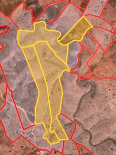 TERRENO COM 99.080 m2 - COM APOIO AGRICOLA EM RUINAS - POSSIBILIDADE DE CONSTRUÇÃO HABITAÇÃO E TURISMO - EM CAMPEIROS - CASTRO MARIM - ALGARVE