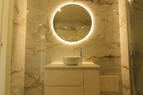 Apartamento T3, 2º piso, varanda, Vila real de Santo António