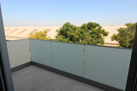 Apartamento T3, 2º piso, varanda, Vila real de Santo António