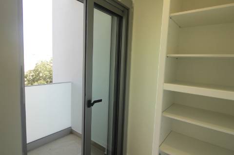 Apartamento T3, 2º piso, varanda, Vila real de Santo António