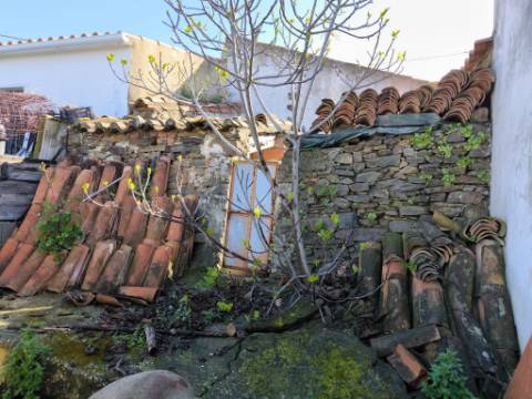 MORADIA EM RUINA PARA RECONSTRUIR - COM LOGRADOURO - VISTA MAR - QUEBRADAS - CASTRO MARIM - ALGARVE