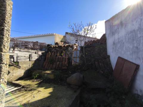 MORADIA EM RUINA PARA RECONSTRUIR - COM LOGRADOURO - VISTA MAR - QUEBRADAS - CASTRO MARIM - ALGARVE