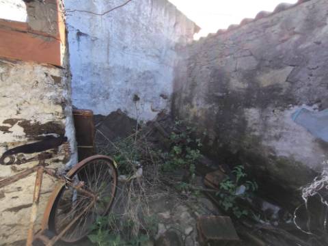MORADIA EM RUINA PARA RECONSTRUIR - COM LOGRADOURO - VISTA MAR - QUEBRADAS - CASTRO MARIM - ALGARVE