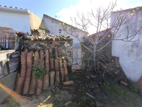 MORADIA EM RUINA PARA RECONSTRUIR - COM LOGRADOURO - VISTA MAR - QUEBRADAS - CASTRO MARIM - ALGARVE